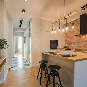 Modern Flat In The Centre - By Hik Apartament